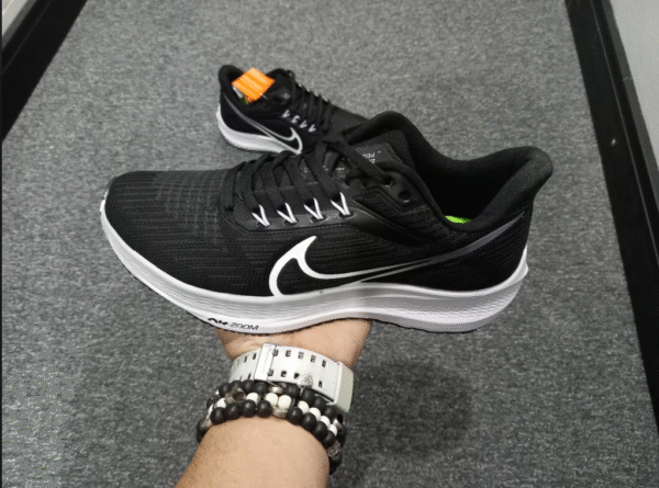 Nike Zoom 🖤🤍