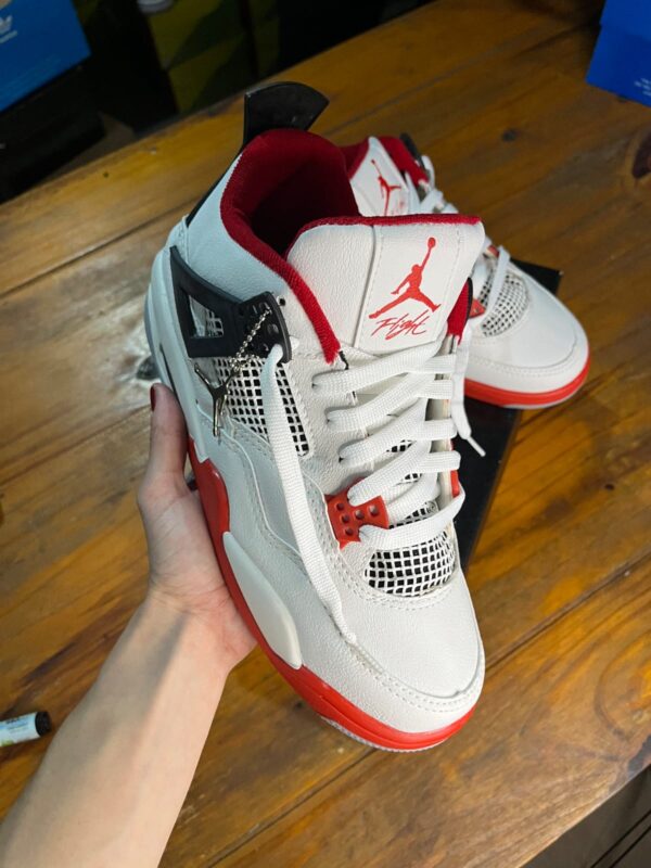 Jordan Retro 🤍❤️ - Image 4