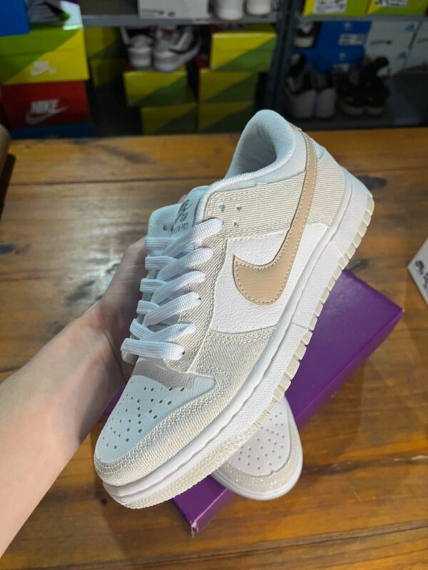 Nike SB Dunk Glitter🤍 - Image 3