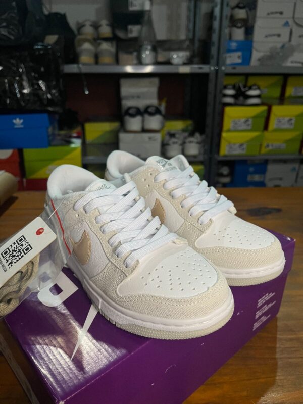 Nike SB Dunk Glitter🤍 - Image 2