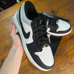 Nike Jordan Low 🤍🖤