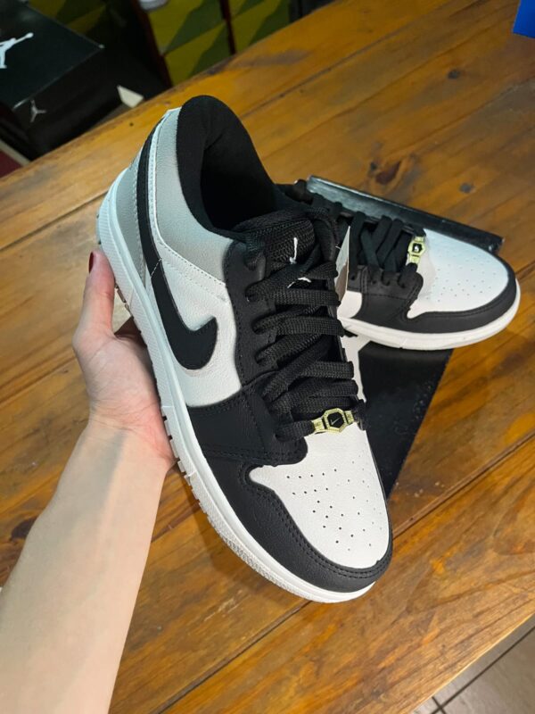 Nike Jordan Low 🤍🖤
