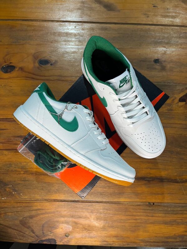 Nike Jordan Low 🤍💚 - Image 2