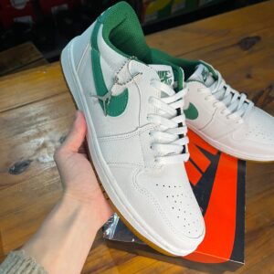 Nike Jordan Low 🤍💚