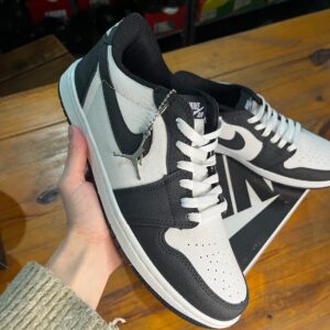 Nike Jordan Low Panda 🤍🖤