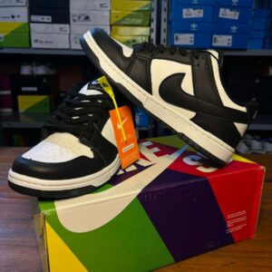 Nike Dunk 🖤🤍