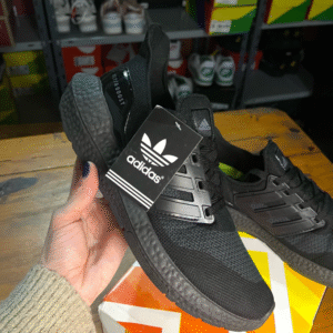 Adidas Ultraboost🖤🖤