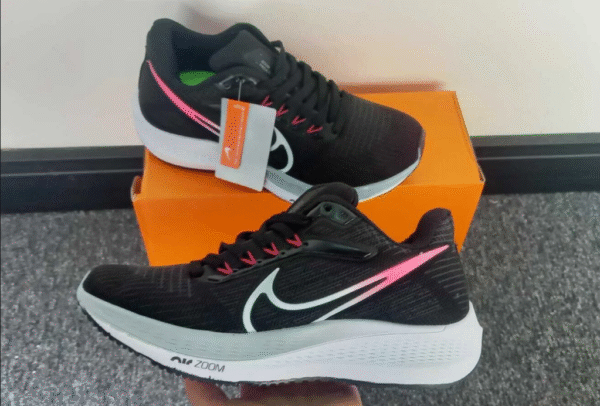 Nike Zoom🖤💜 - Image 2