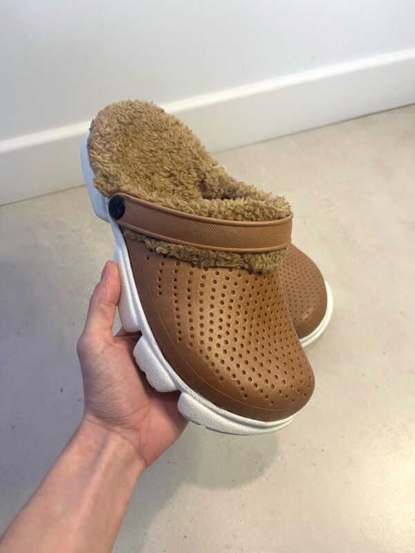 Crocs Marrón 🤎