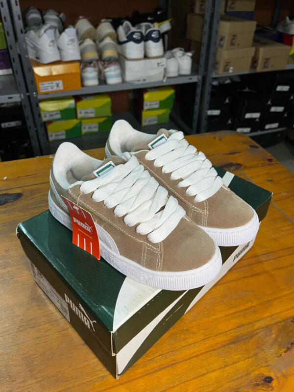 Puma Suede 🤎🤍 - Image 2