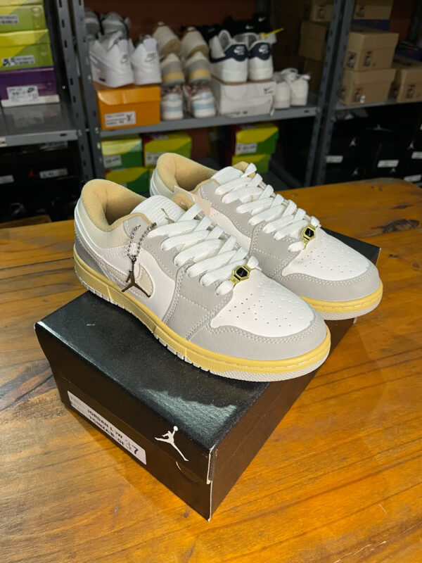 Nike Jordan Low White 🤍 - Image 2