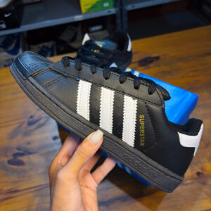 Adidas Superstar🖤