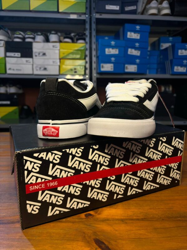 Vans KNU Clasicas 🖤🤍 - Image 2
