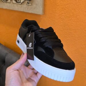 New balance negras 🖤