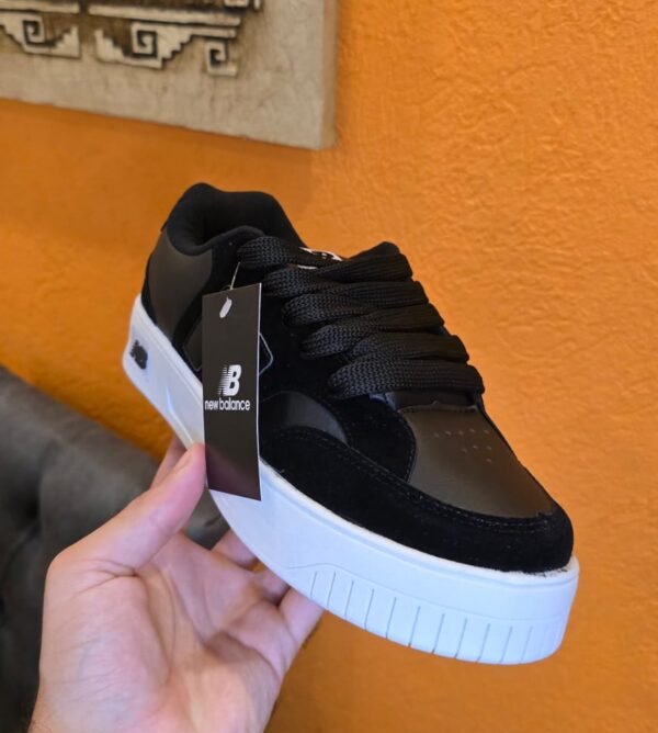 New balance negras 🖤