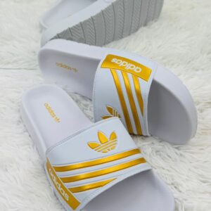 Ojotas Adidas Blanco y Dorado💛🤍